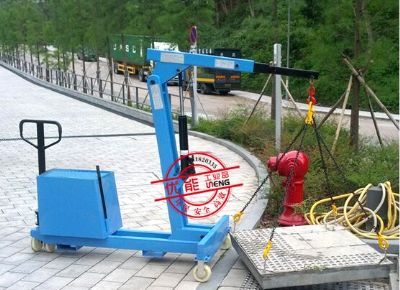 點擊查看詳細信息<br>標題：華友機械移動式小吊機 閱讀次數(shù)：9742